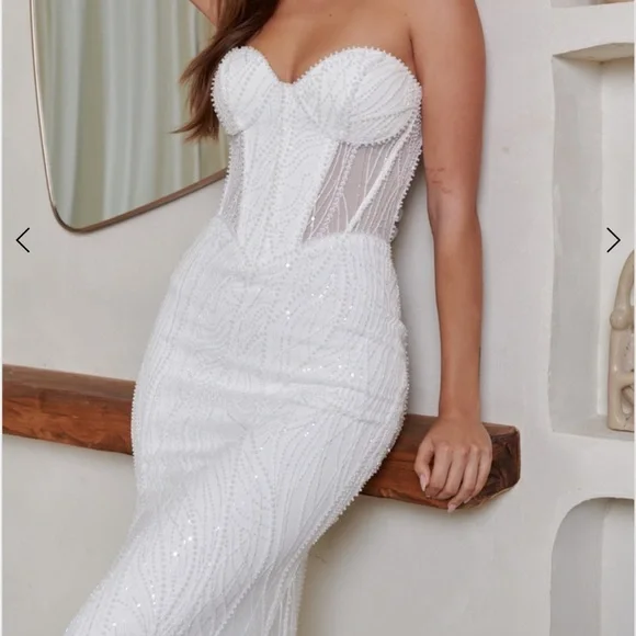 Ivory Corset Sleeveless Sweetheart Wedding GownBrand New